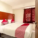 Oyo Flagship 1481 Apartemen Sentraland Medan