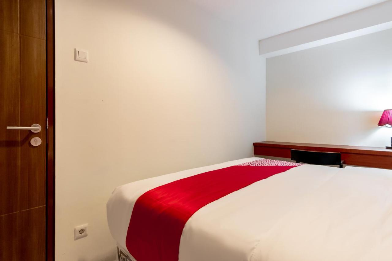 Oyo Flagship 1481 Sentraland Hotel Medan